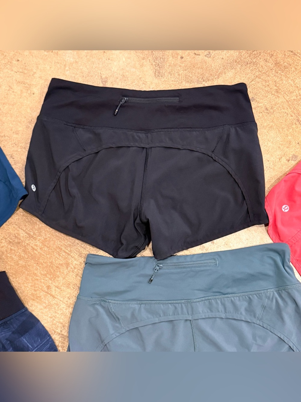 Lot 5 Lululemon Tracker Short V *4"/Lululemon Run Times Short *4-way Stretch (6) - Picture 5 of 12